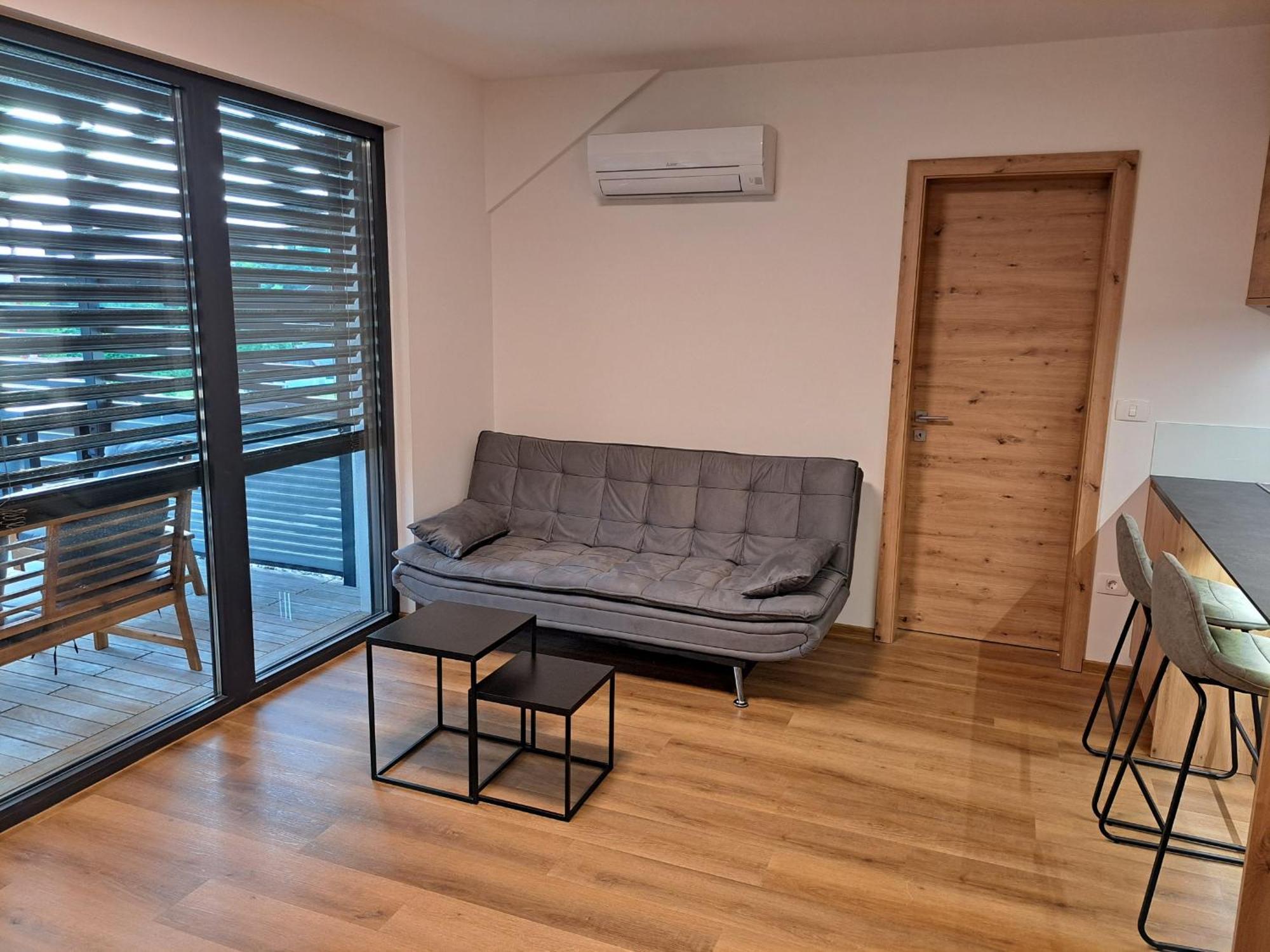 S&B'S Retreat Apartment Godovic Exterior photo
