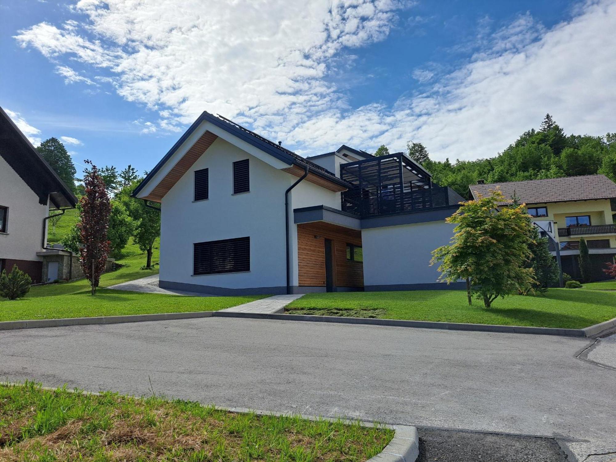 S&B'S Retreat Apartment Godovic Exterior photo