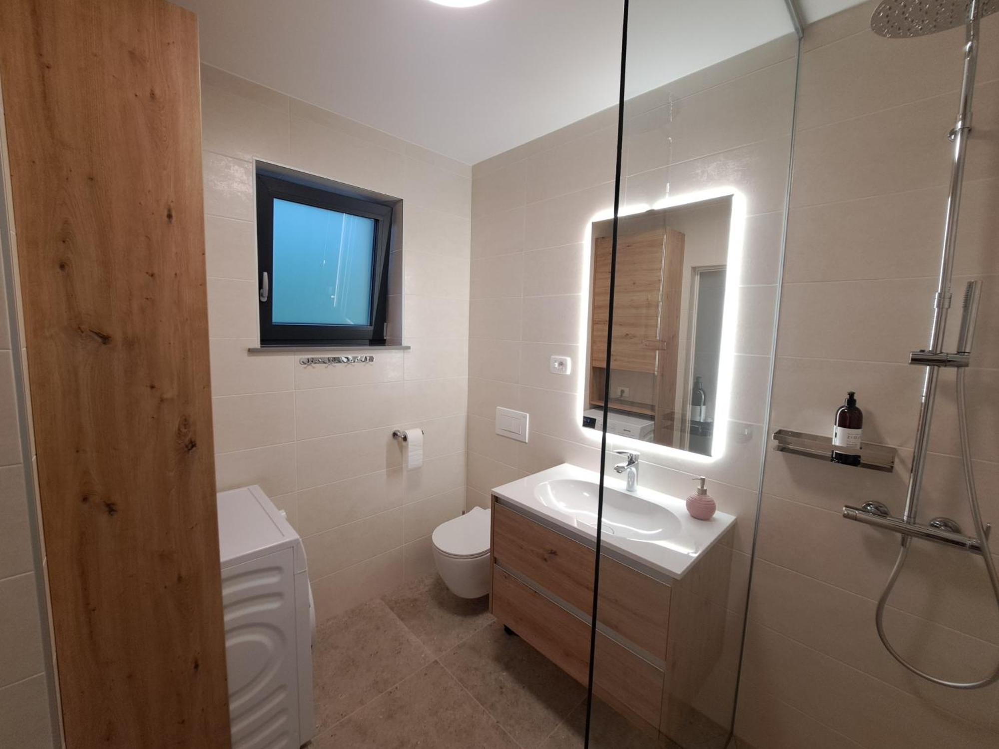 S&B'S Retreat Apartment Godovic Exterior photo