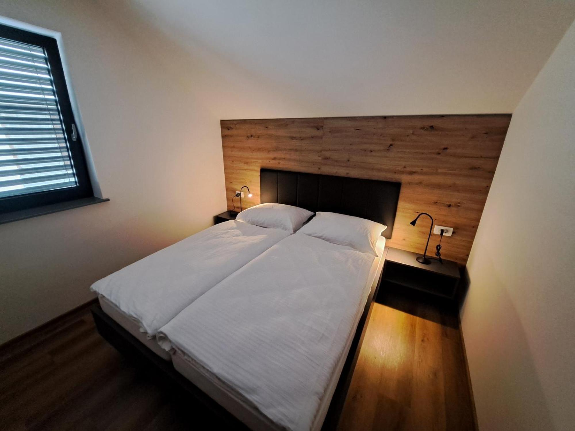 S&B'S Retreat Apartment Godovic Exterior photo