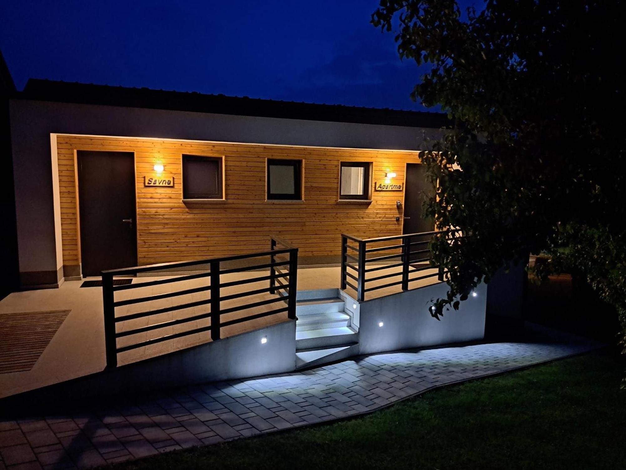 S&B'S Retreat Apartment Godovic Exterior photo