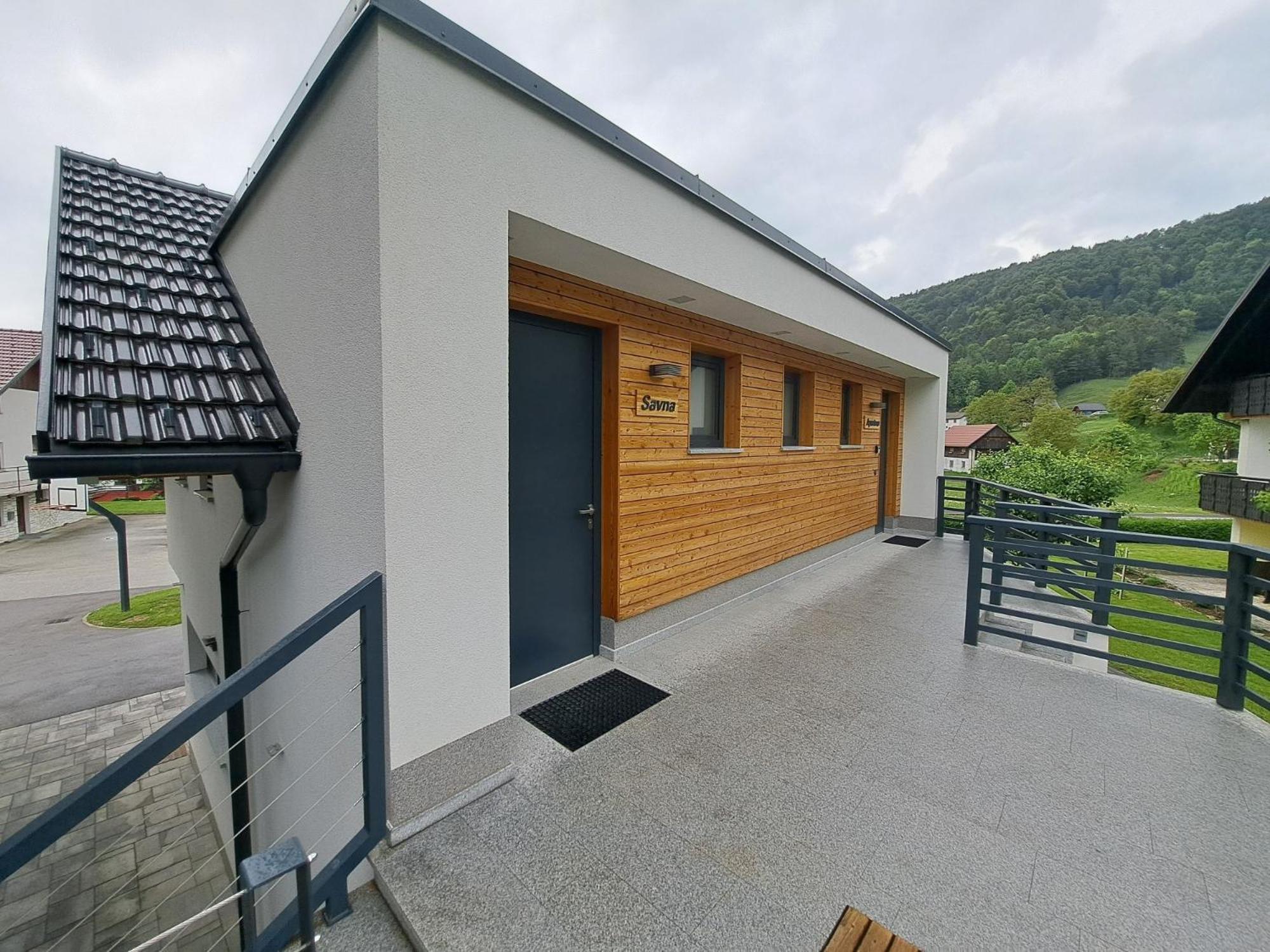 S&B'S Retreat Apartment Godovic Exterior photo