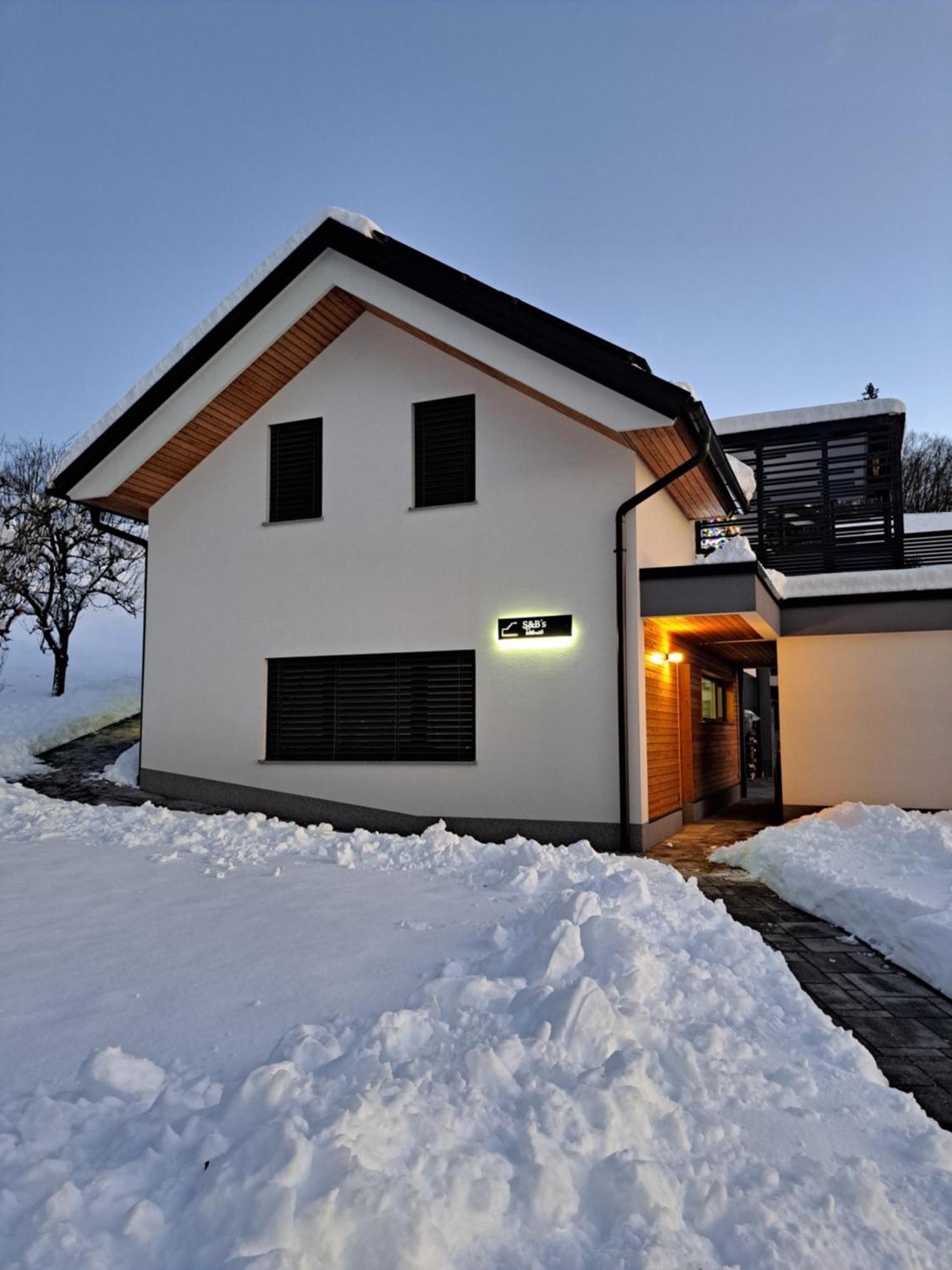 S&B'S Retreat Apartment Godovic Exterior photo