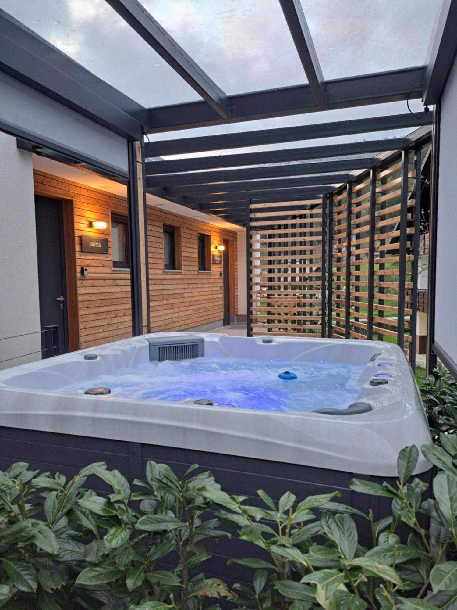 S&B'S Retreat Apartment Godovic Exterior photo